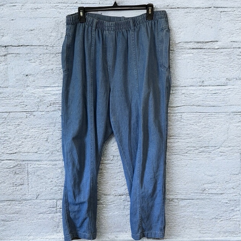 Roamans plus size pull on jeans seam down the center of each leg has a slimming